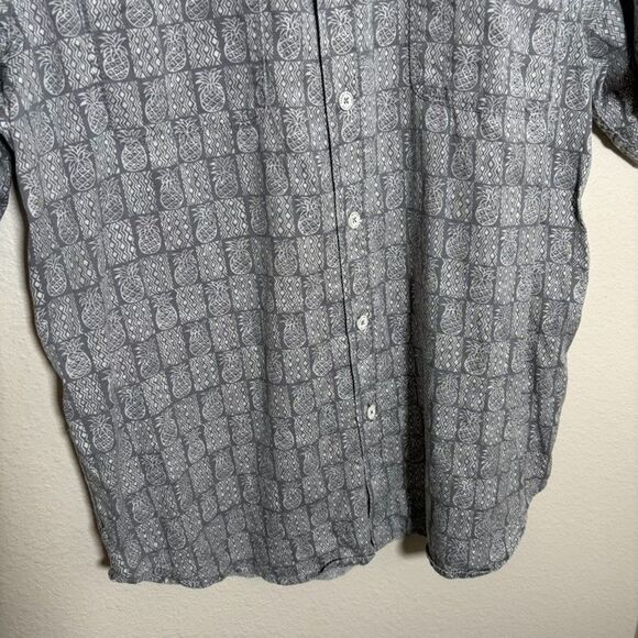 Tommy Bahama Shirt Men's Medium Gray Pineapple Button Up Short Sleeve Casual - Picture 4 of 8